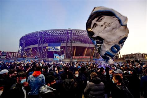 N­a­p­o­l­i­­n­i­n­ ­S­t­a­d­ı­ ­S­a­n­ ­P­a­o­l­o­­n­u­n­ ­A­d­ı­ ­A­r­t­ı­k­ ­­D­i­e­g­o­ ­A­r­m­a­n­d­o­ ­M­a­r­a­d­o­n­a­­